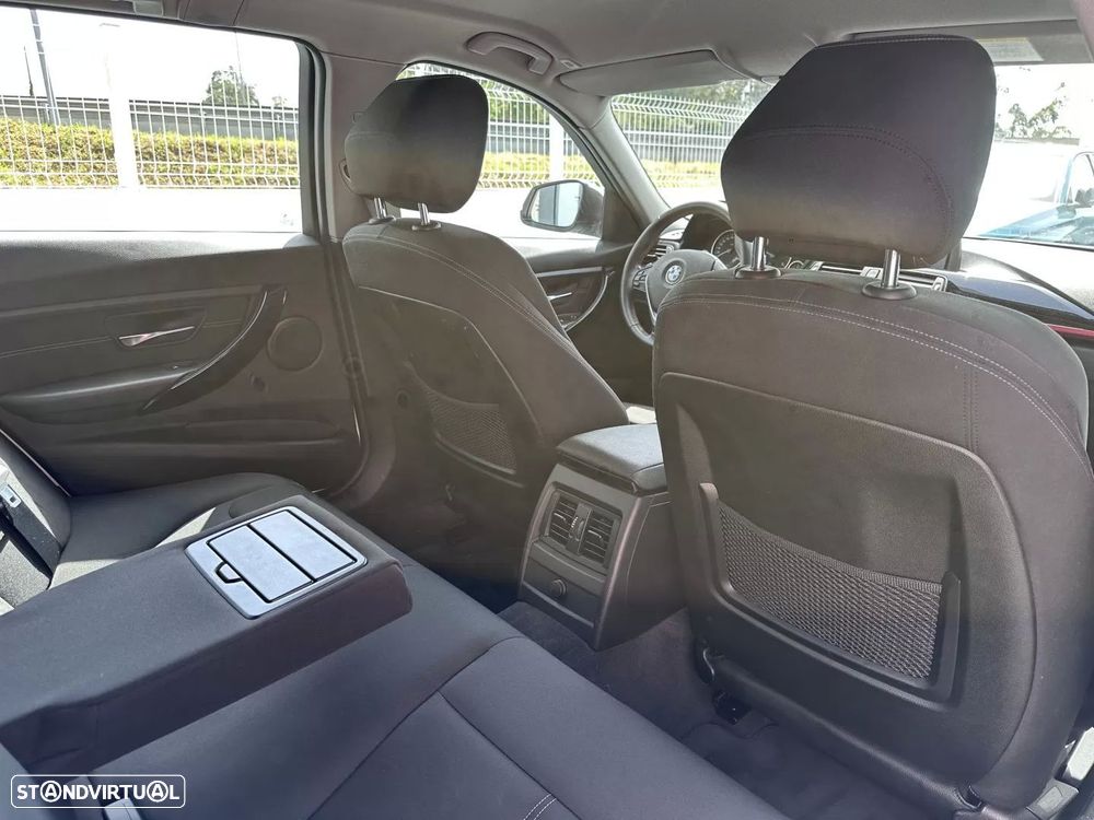 BMW 318 d Sport Line - 46