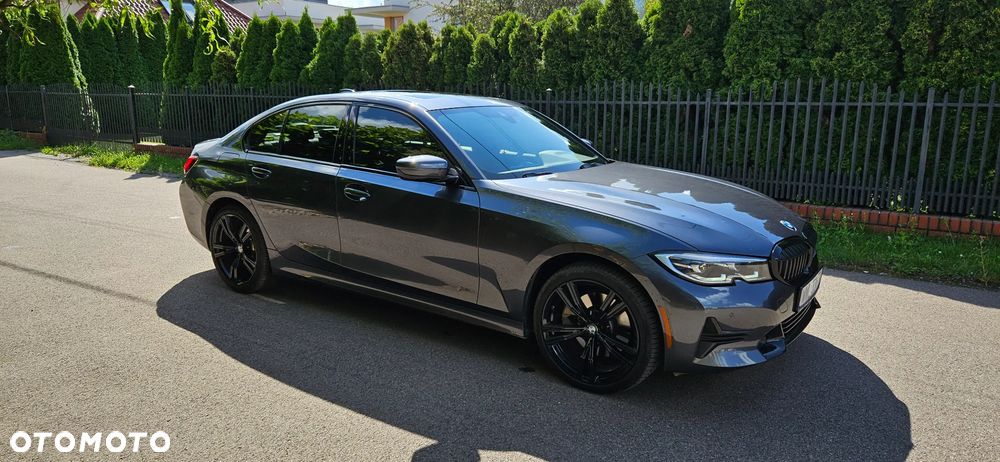 BMW Seria 3 330i xDrive M Sport sport - 1
