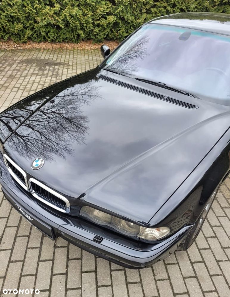 BMW Seria 7 740i - 7