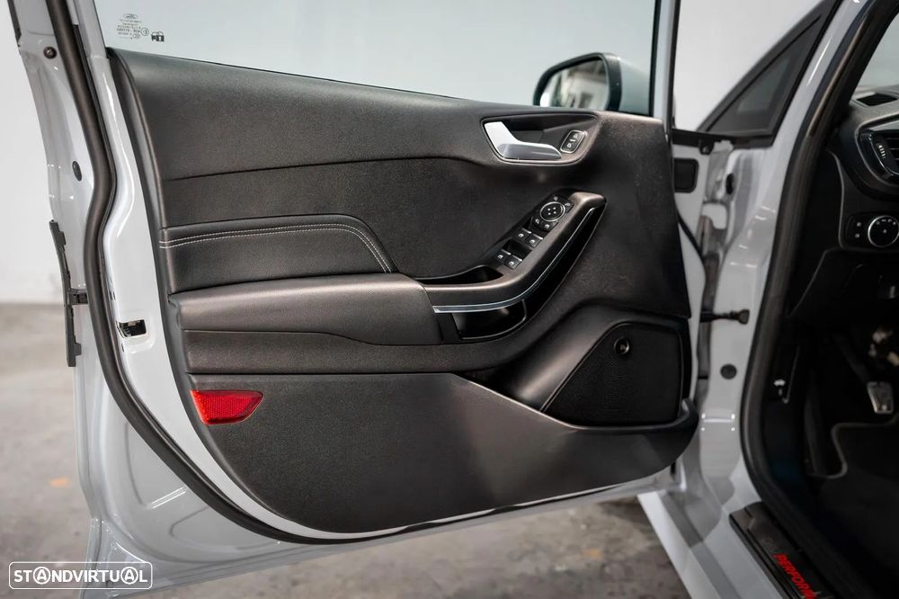 Ford Fiesta 1.5 EcoBoost ST - 13