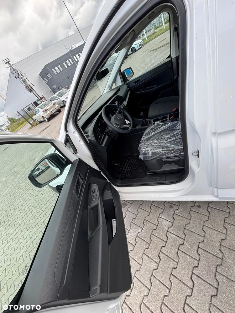 Volkswagen Caddy - 10
