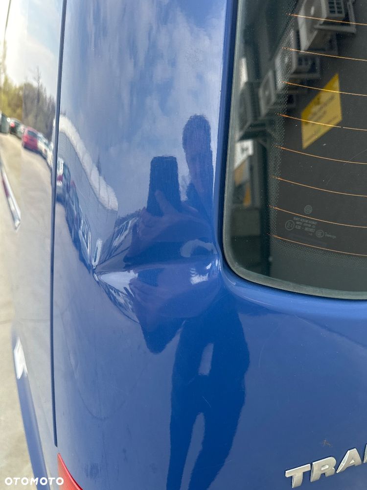 Volkswagen Caravelle - 12