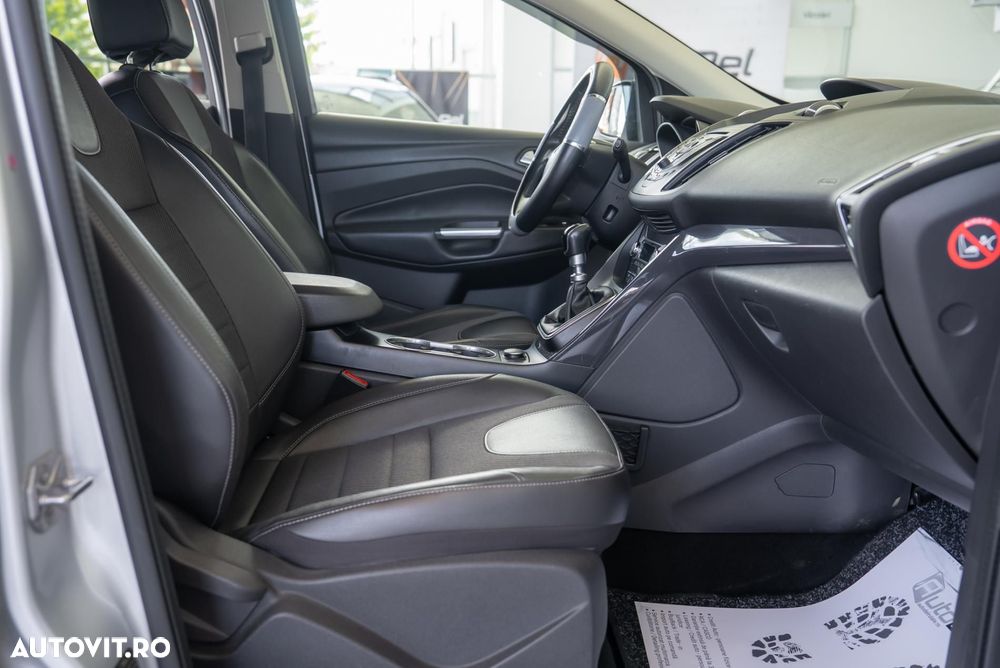 Ford Kuga 2.0 TDCi 4x4 Titanium - 15