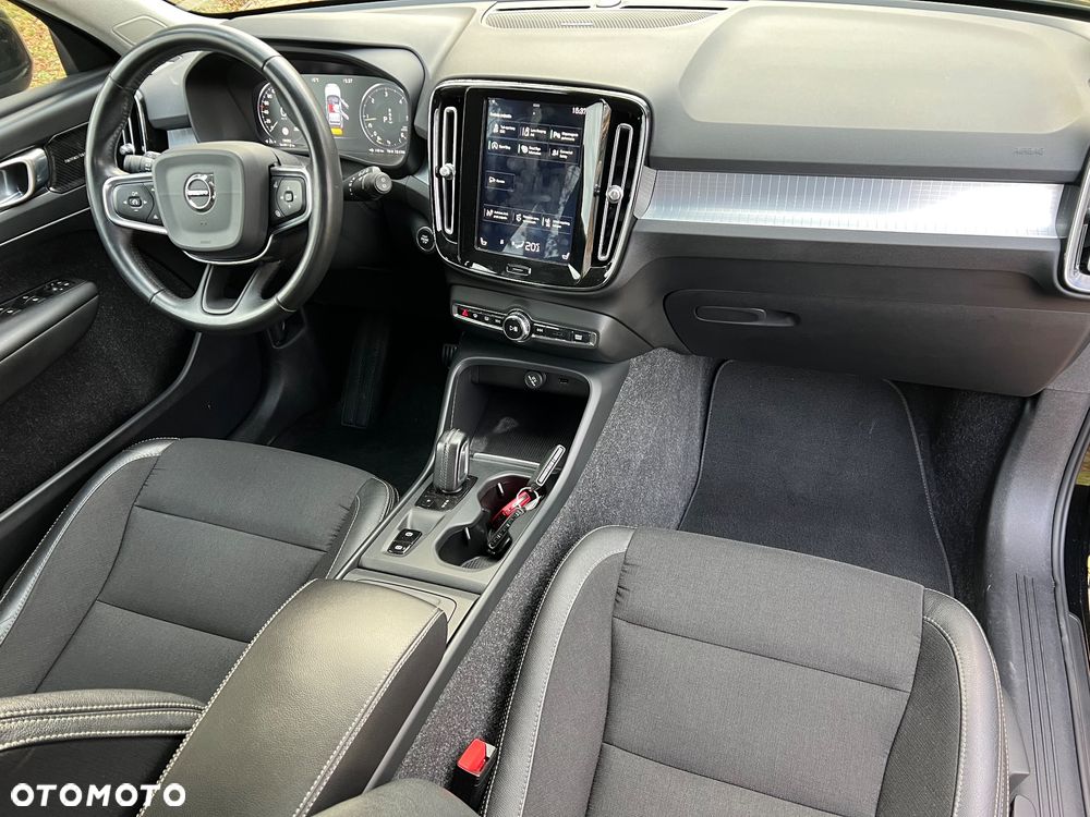 Volvo XC 40 D3 Momentum - 29