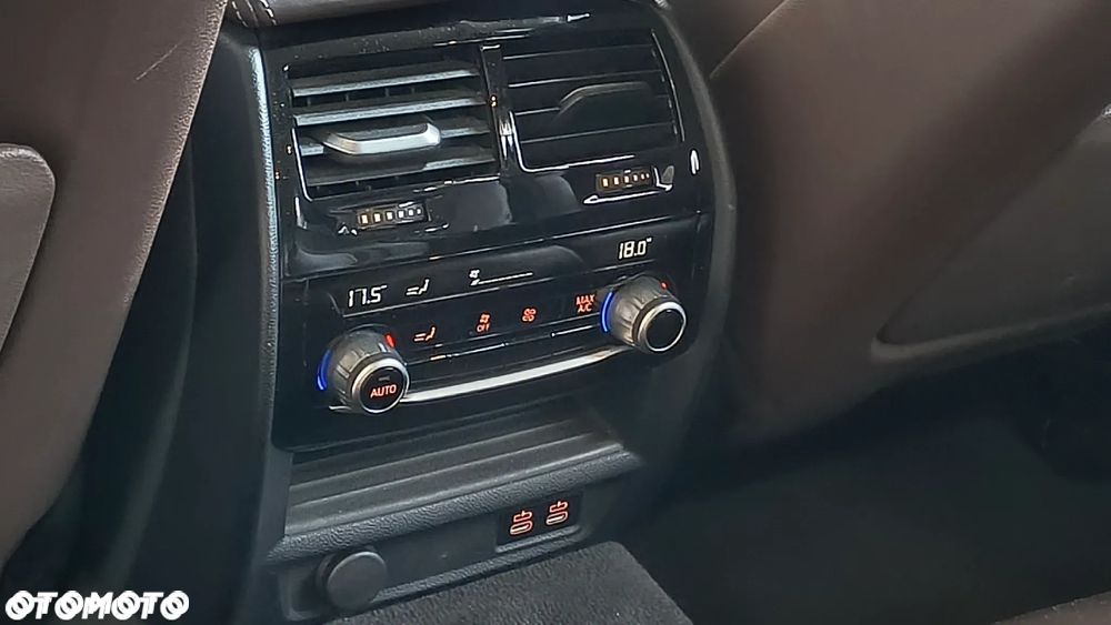 BMW Seria 5 540d xDrive Luxury Line - 12