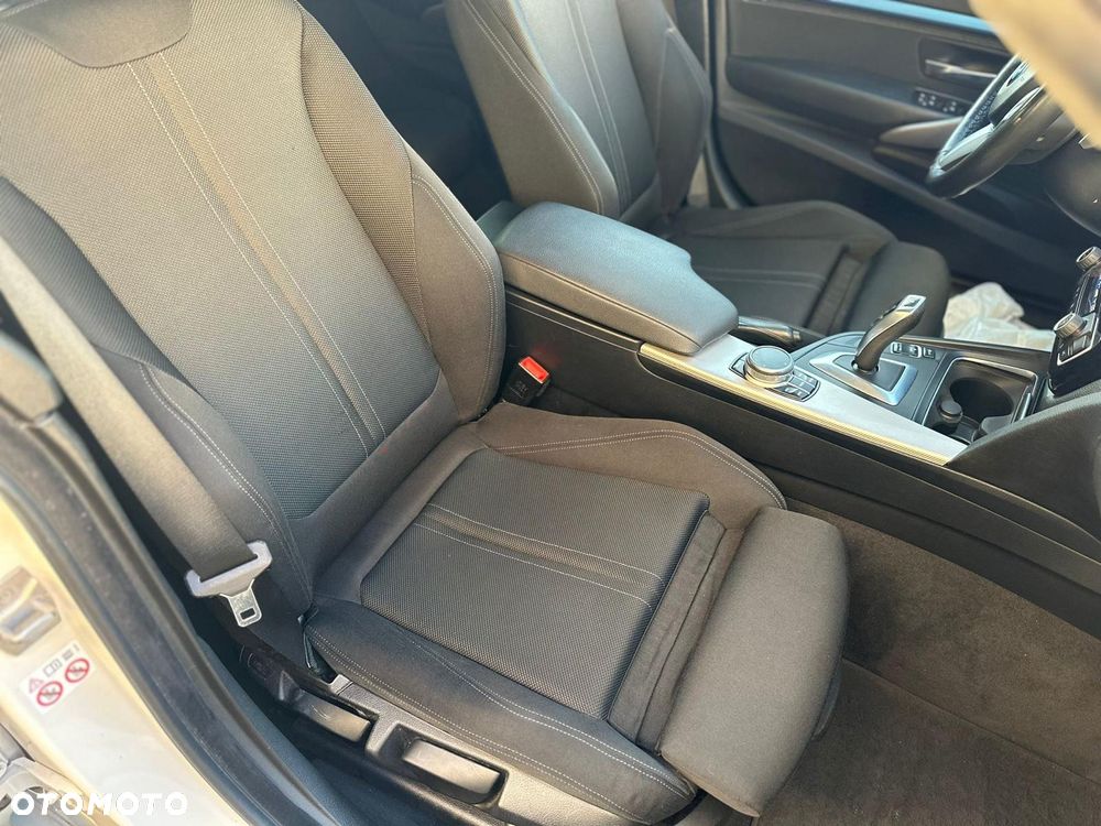 BMW 3GT 330d M Sport - 15