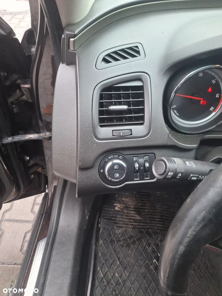 Opel Insignia 2.0 CDTI - 11