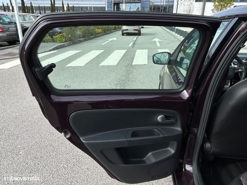 SEAT Mii 1.0 Ecomotive by Cosmopolitan - 22