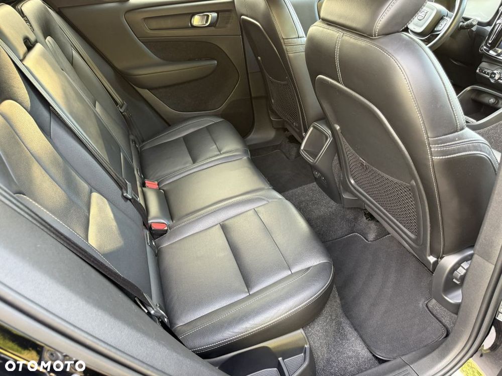 Volvo XC 40 D4 AWD Momentum - 17
