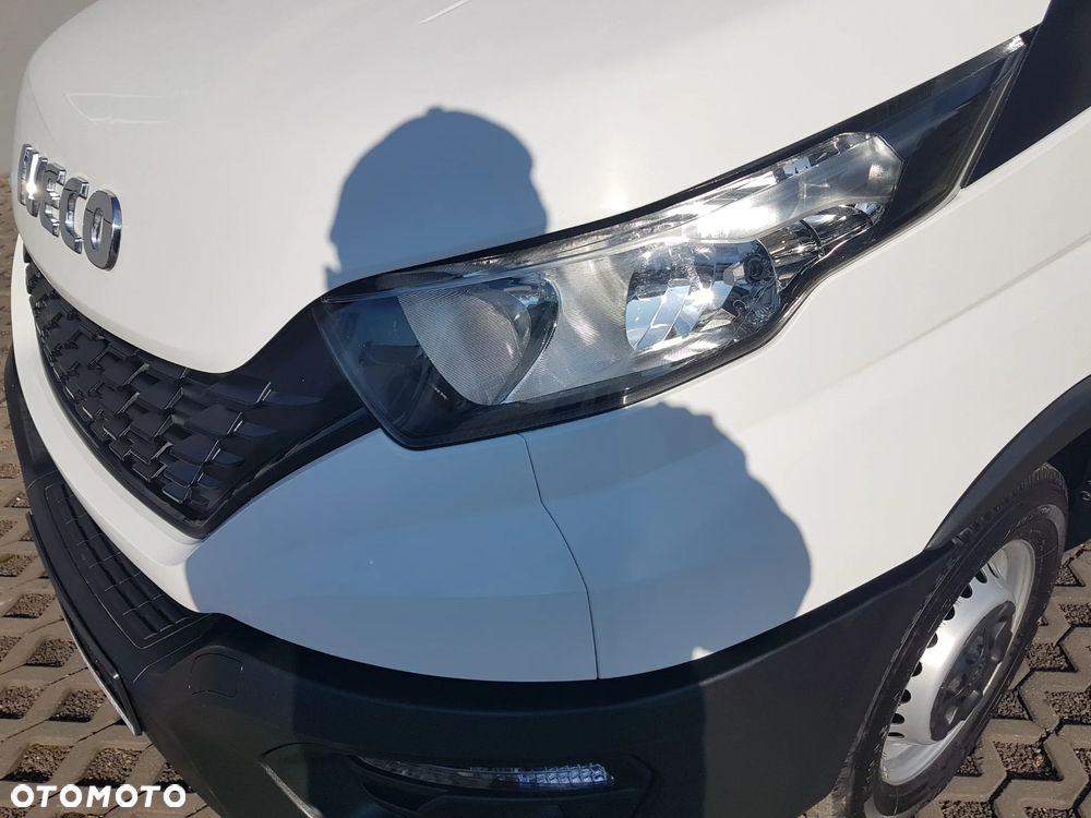 Iveco DAILY KONTENER NISKOPODŁOGOWY 4,43x2,23x2,42 SKLEP FOODTRUCK BAR KLIMA KONIOWÓZ KAMPER - 33