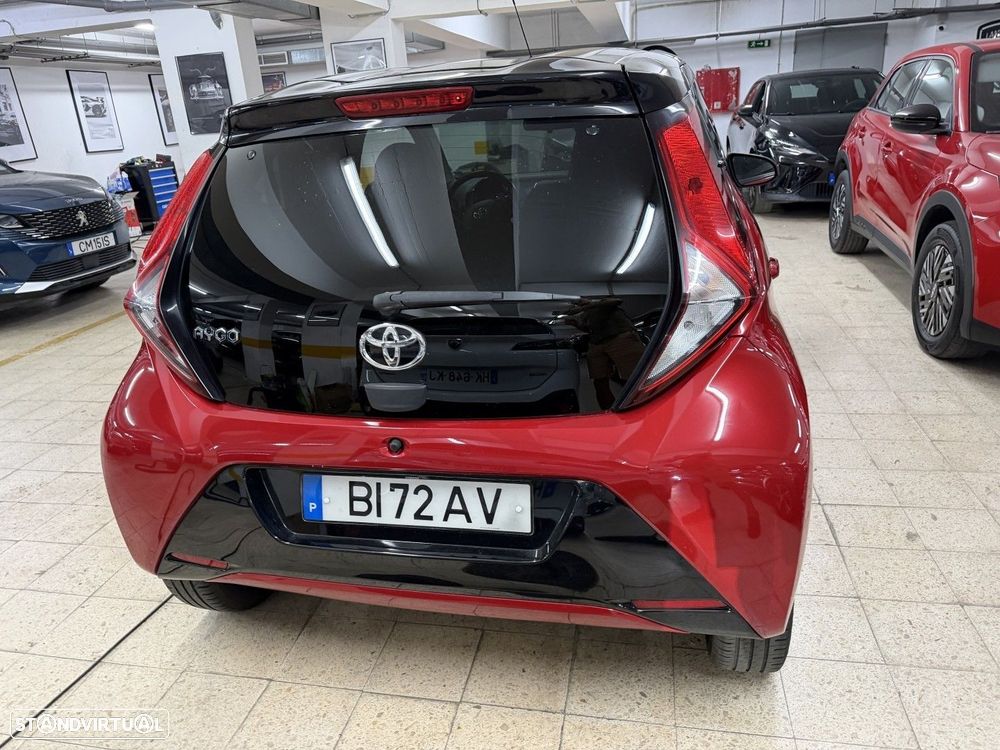 Toyota Aygo 1.0 X-Clusiv Red - 7