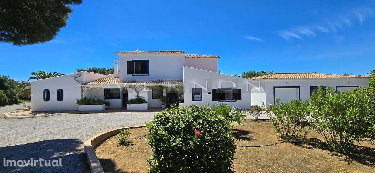 Algarve Carvoeiro para venda espaçosa moradia 3 quartos, com piscina e - Grande imagem: 2/37