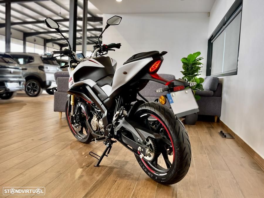 QJ Motor SRK 125S Naked - 7
