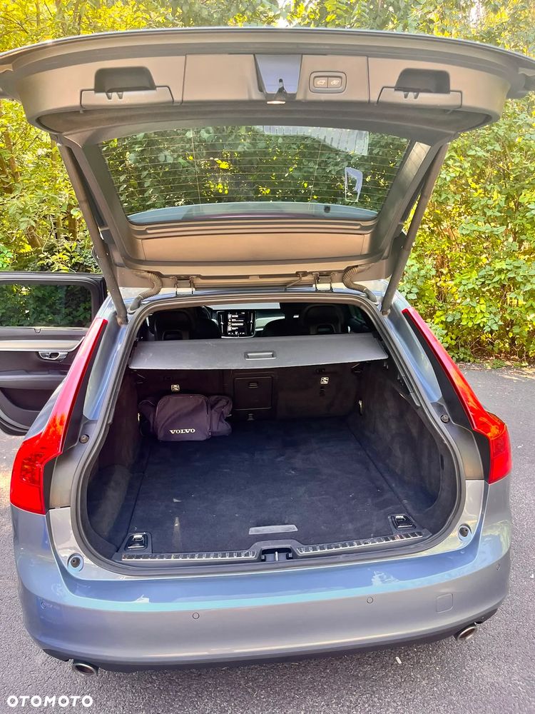 Volvo V90 D4 Momentum - 9