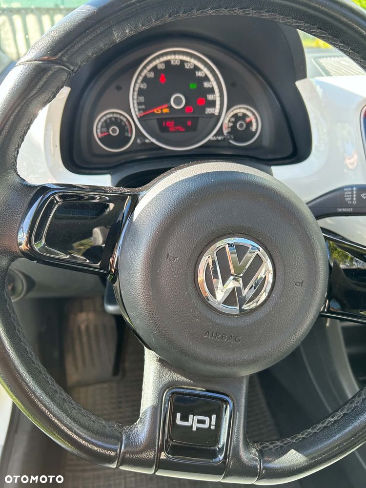 Volkswagen up! - 3