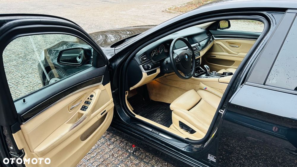 BMW Seria 5 535i xDrive Luxury Line - 10