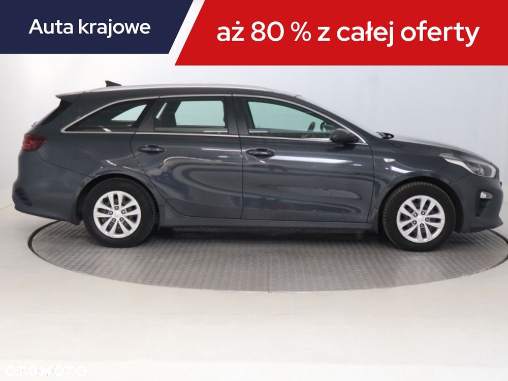 Kia Ceed - 8
