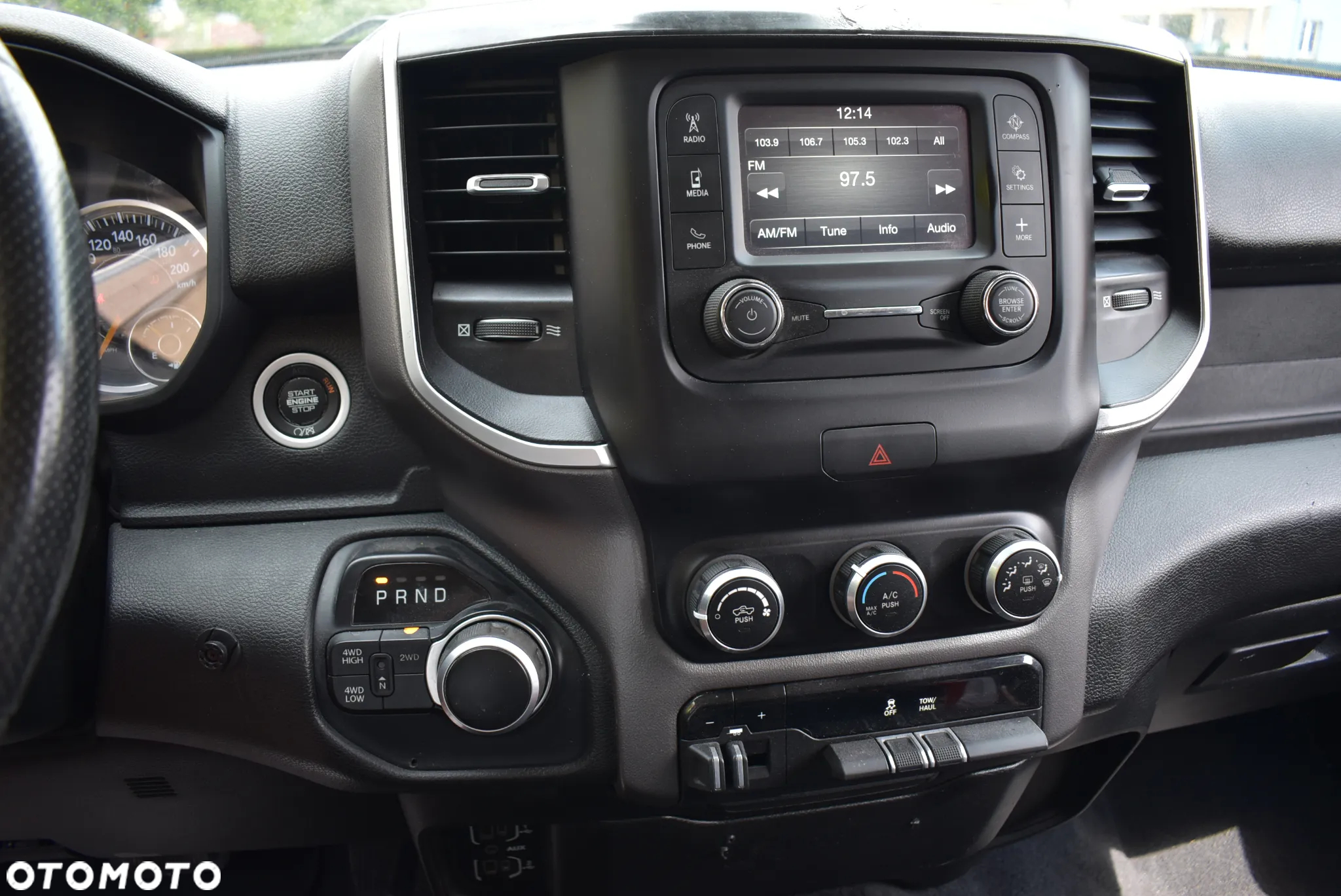RAM 1500 Crew Cab Sport - 26