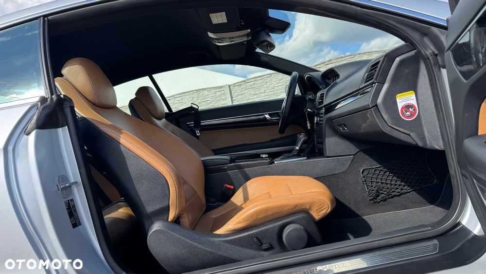Mercedes-Benz Klasa E 250 CGI BlueEFFICIENCY Automatik Avantgarde - 27