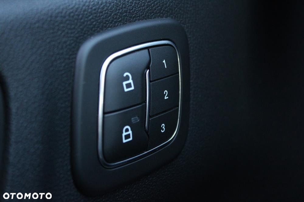 Ford Kuga - 22