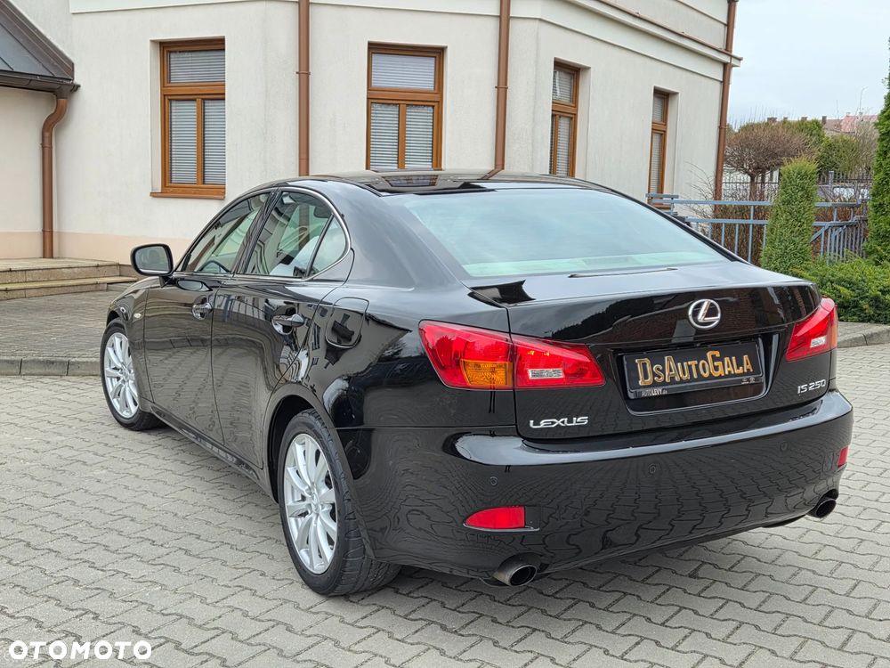 Lexus IS 250 Luxury Line - 3