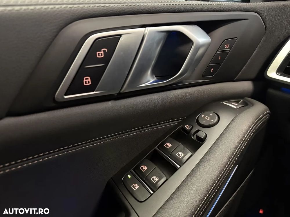 BMW X5 xDrive45e - 12