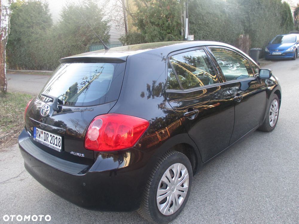 Toyota Auris 1.6 VVT-i Terra - 5