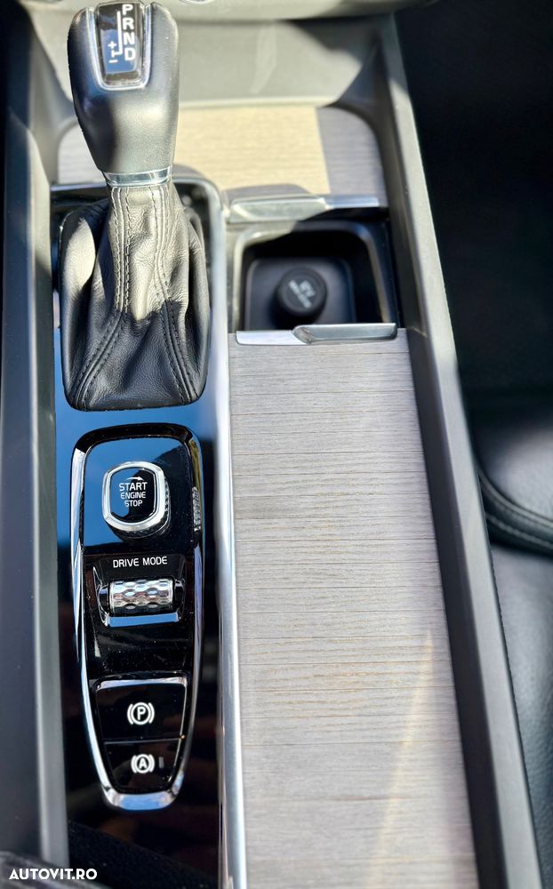 Volvo XC 60 D5 AWD Geartronic Inscription - 16