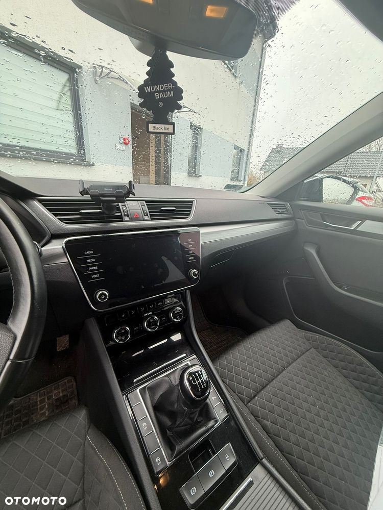 Skoda Superb 2.0 TDI Style - 8