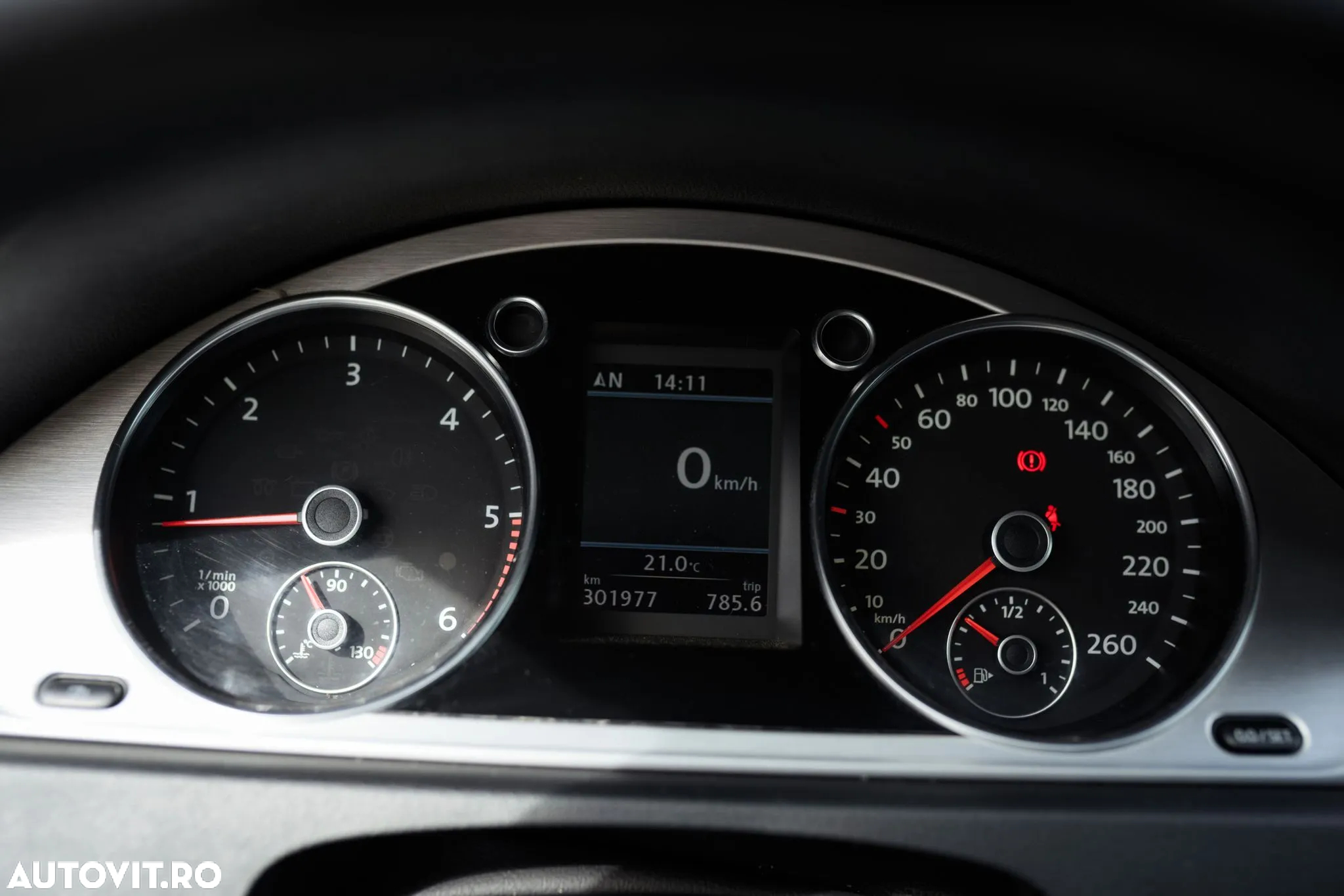 Volkswagen Passat 2.0 TDI BlueMotion Tehnology Comfortline - 12