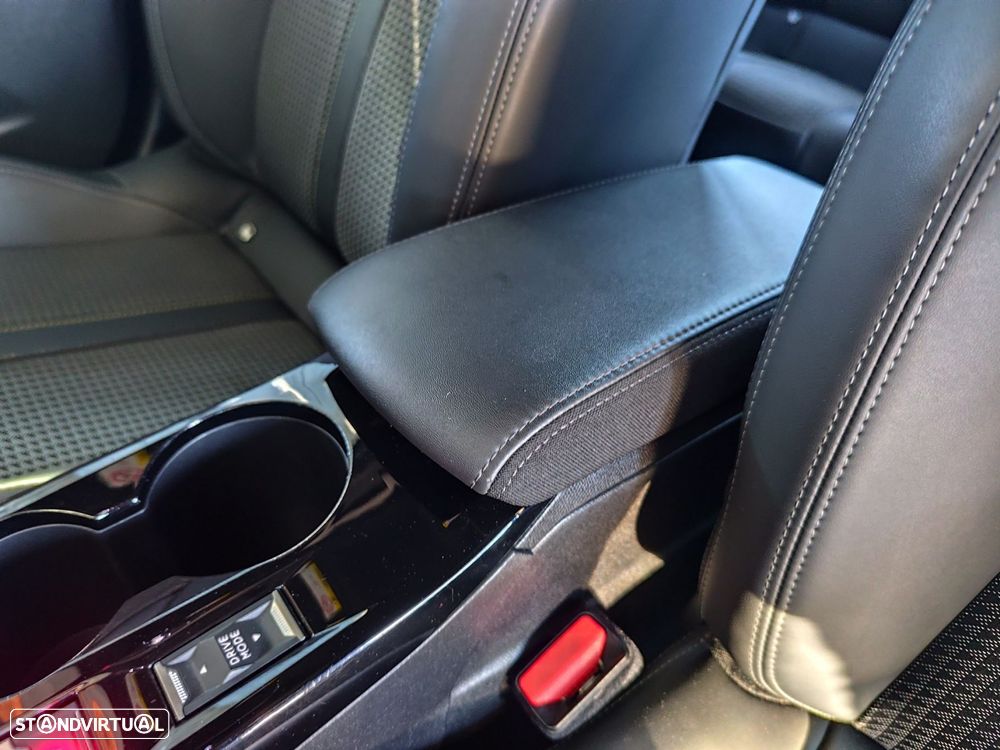 Peugeot 2008 1.5 BlueHDi GT Line EAT8 - 28