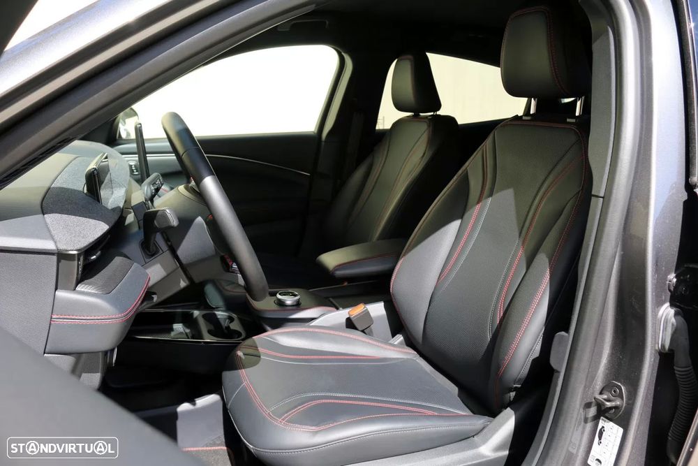 Ford Mustang Mach-E Premium AWD - 14