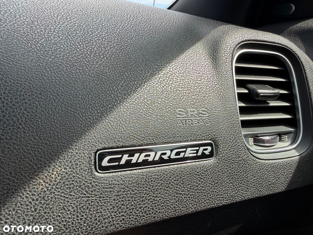 Dodge Charger 5.7 R/T - 30