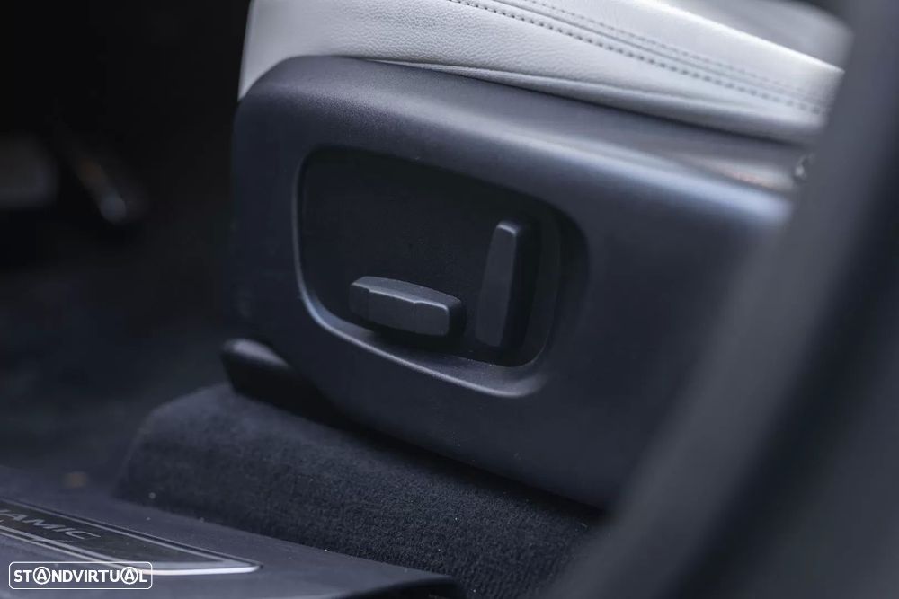 Land Rover Range Rover Velar 3.0 D SE - 20