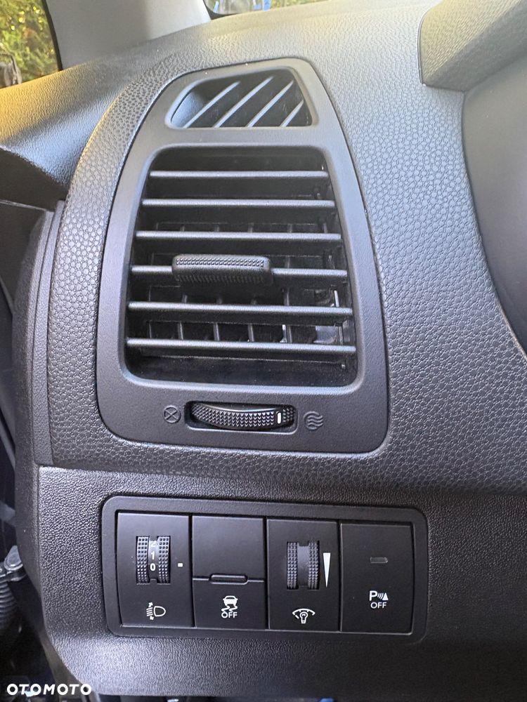 Kia Venga - 16