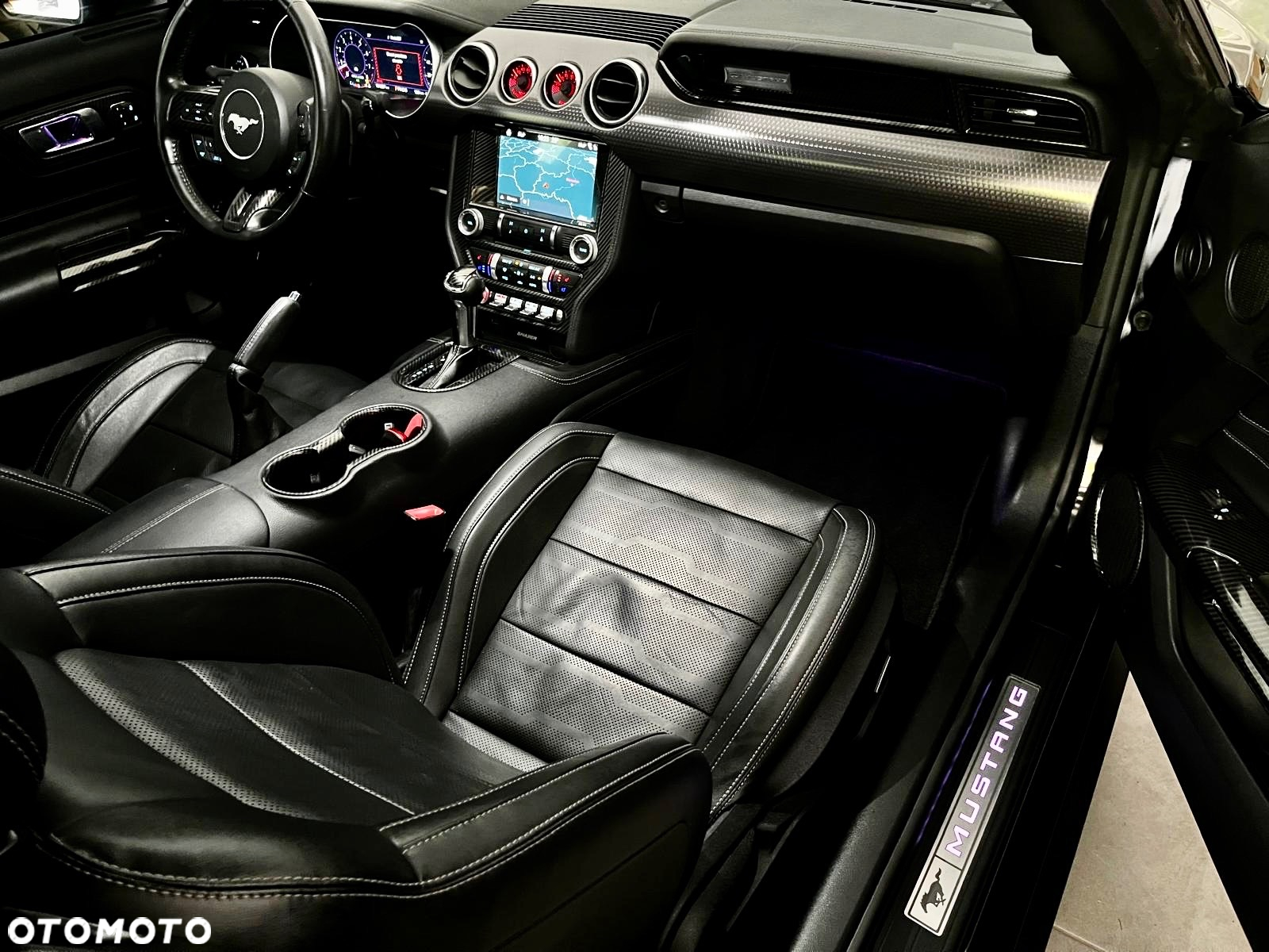 Ford Mustang - 13