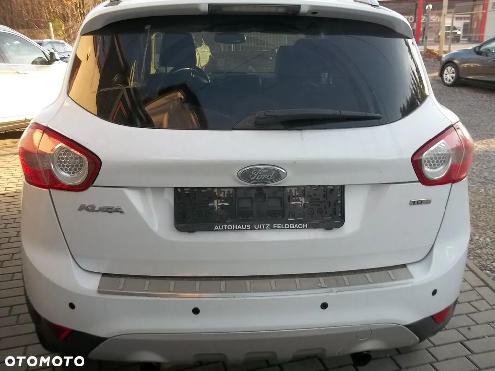Ford Kuga 2.0 TDCi Titanium FWD - 3