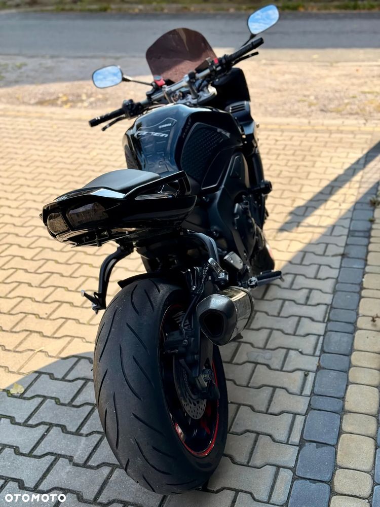 Yamaha FZ - 12