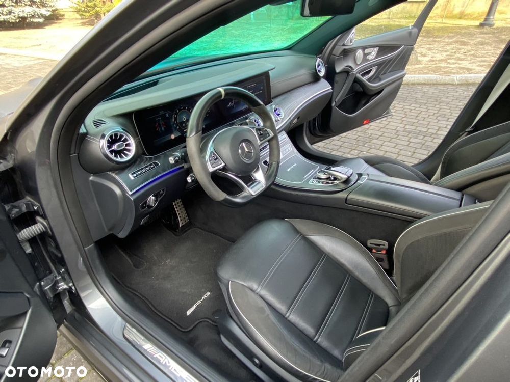 Mercedes-Benz Klasa E - 9