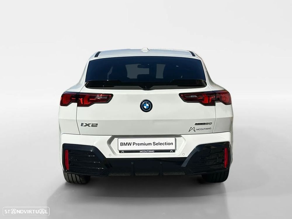 BMW iX2 eDrive20 - 5