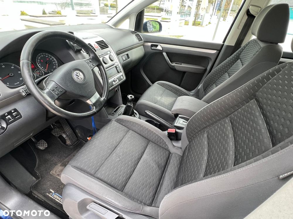 Volkswagen Touran 1.9 TDI DPF BlueMot Highline - 15