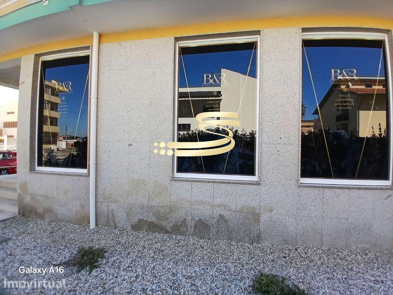 Trespasse de Sapataria de Referência em Plena Atividade em Esmoriz - Grande imagem: 5/5