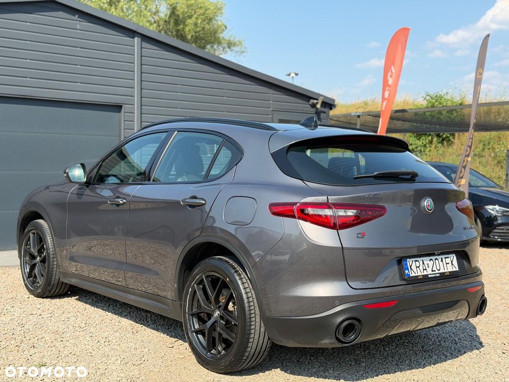 Alfa Romeo Stelvio 2.0 Turbo 16V AT8-Q4 B-Tech - 7