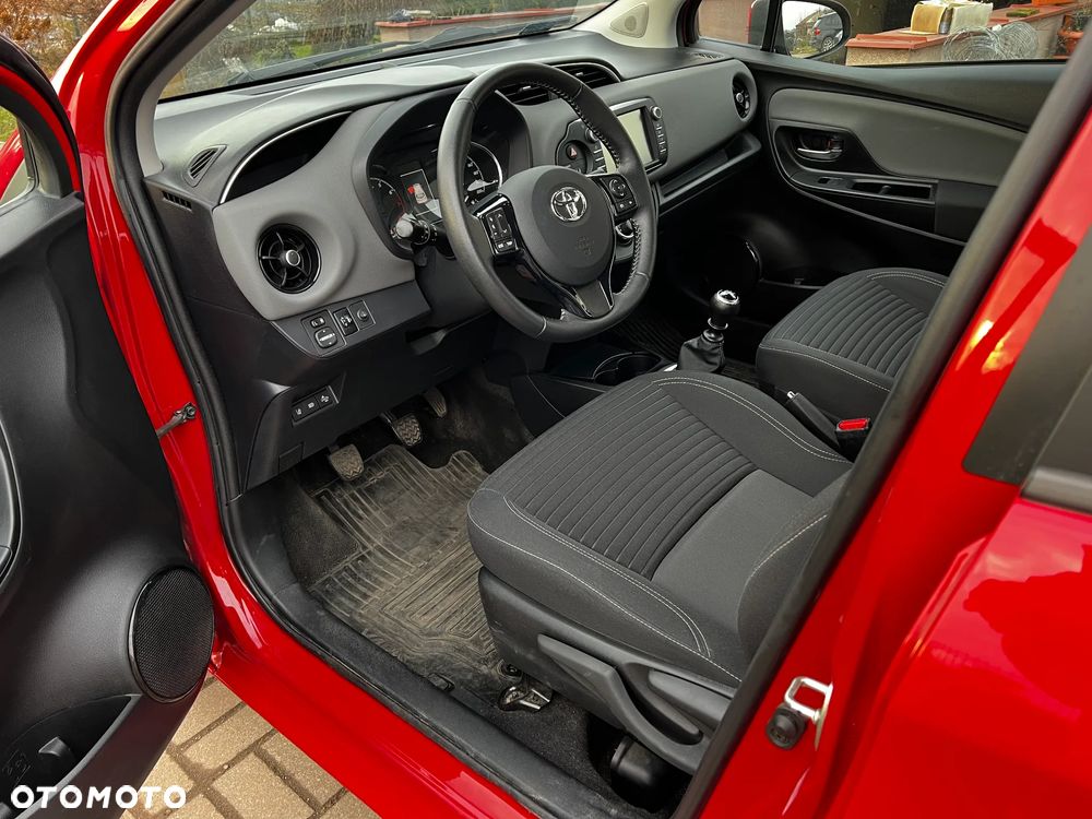 Toyota Yaris 1.5 Premium - 25