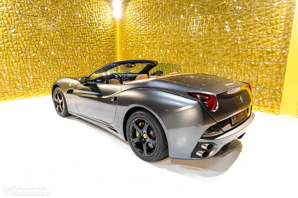Ferrari California F1 - 19