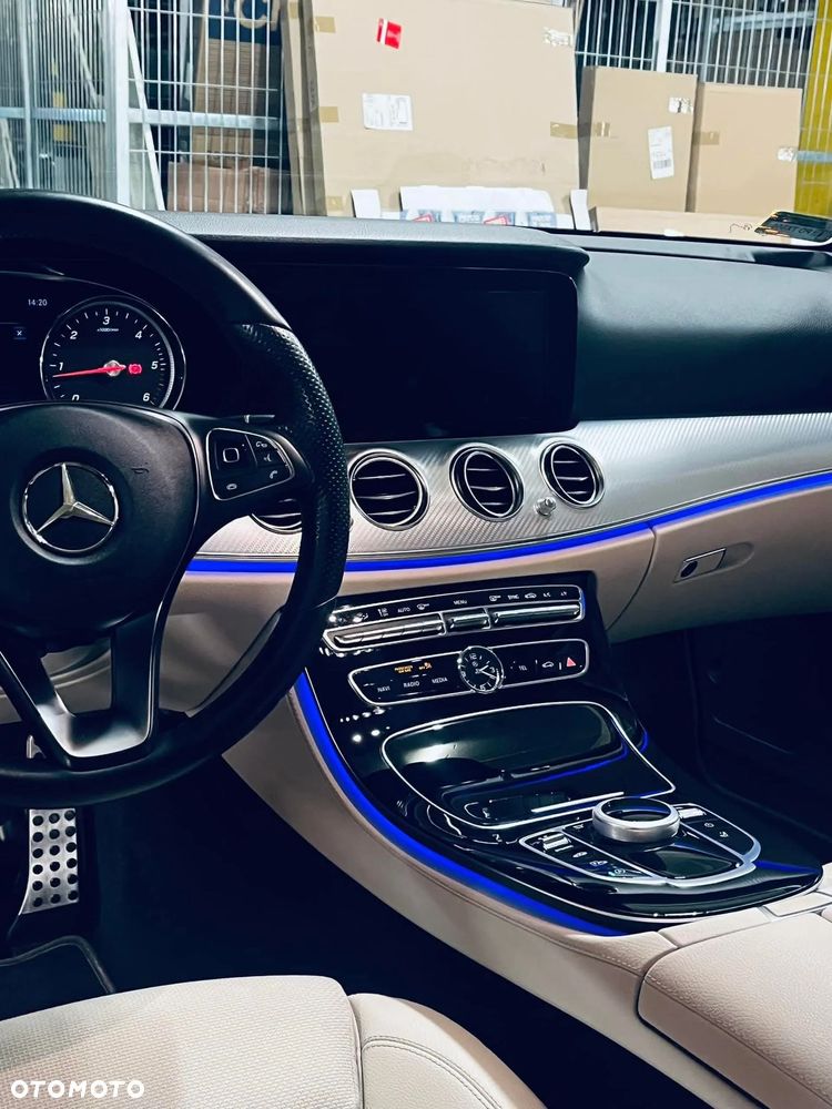Mercedes-Benz Klasa E 220 d 4-Matic All-Terrain - 14
