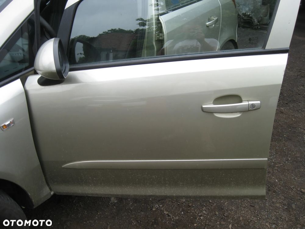 corsa d drzwi 5 d kolor z40m - 1