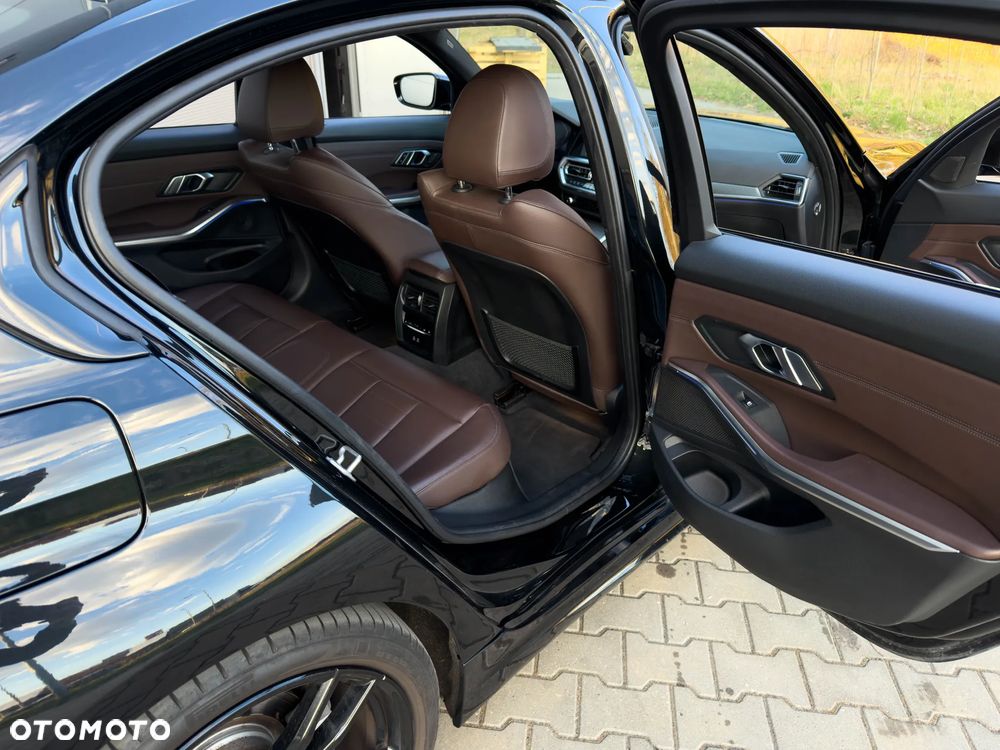 BMW Seria 3 320d xDrive M Sport Shadow - 18