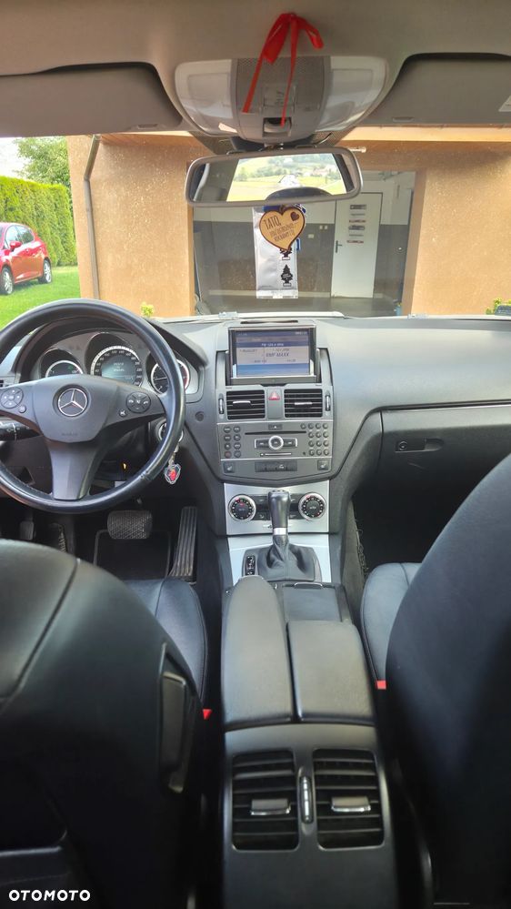 Mercedes-Benz Klasa C 250 CDI DPF Automatik BlueEFFICIENCY Elegance - 17