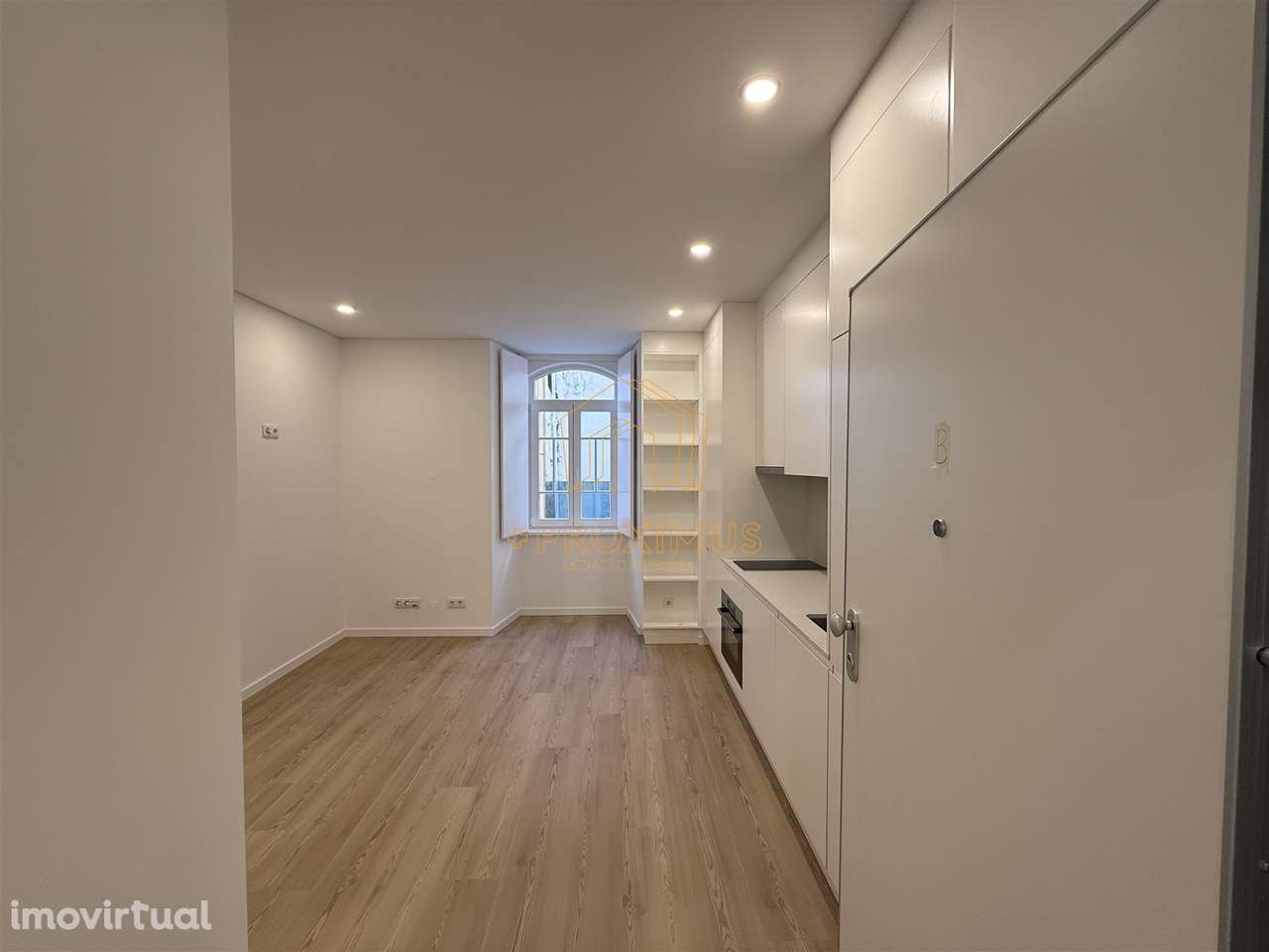 Apartamento T1K no centro da cidade - Grande imagem: 2/17